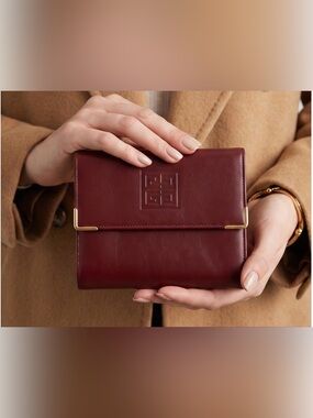GIVENCHY FULL INCLUSION Archival “4G” Kisslock Wallet🔥